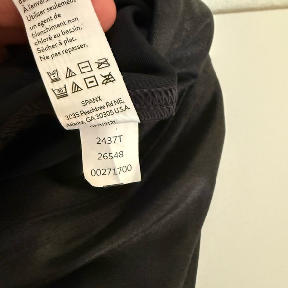 SPANX Faux Leather Leggings - Picture 4 of 11